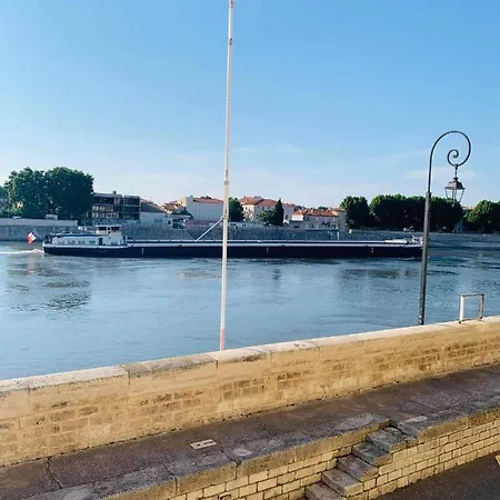 アパート Sur Les Quais... アルル